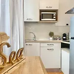 In Mit Kostenloser Privatgarage By Interhome 公寓 *