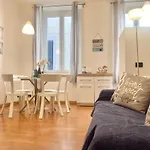 公寓 In Mit Kostenloser Privatgarage By Interhome