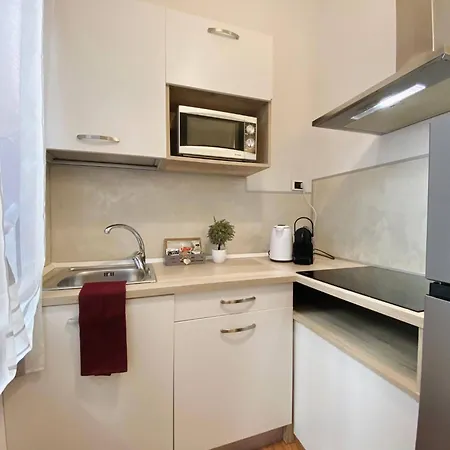 Appartamento In Mit Kostenloser Privatgarage By Interhome *